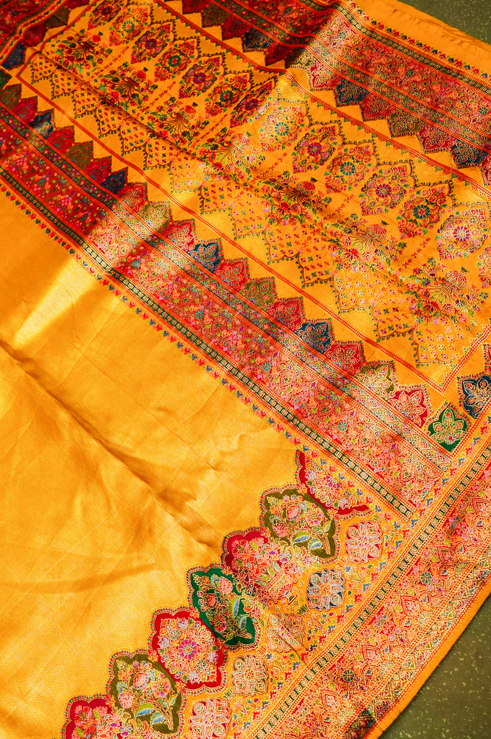 Banarasi Golden Blended Moonga Silk Saree
