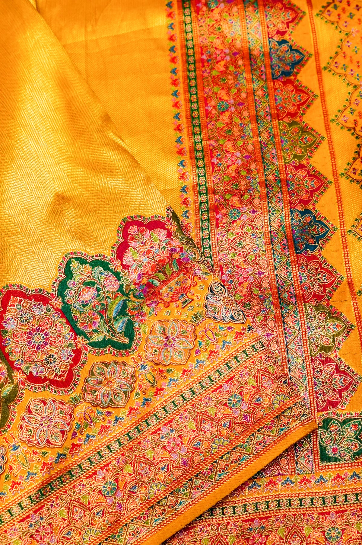 Banarasi Golden Blended Moonga Silk Saree