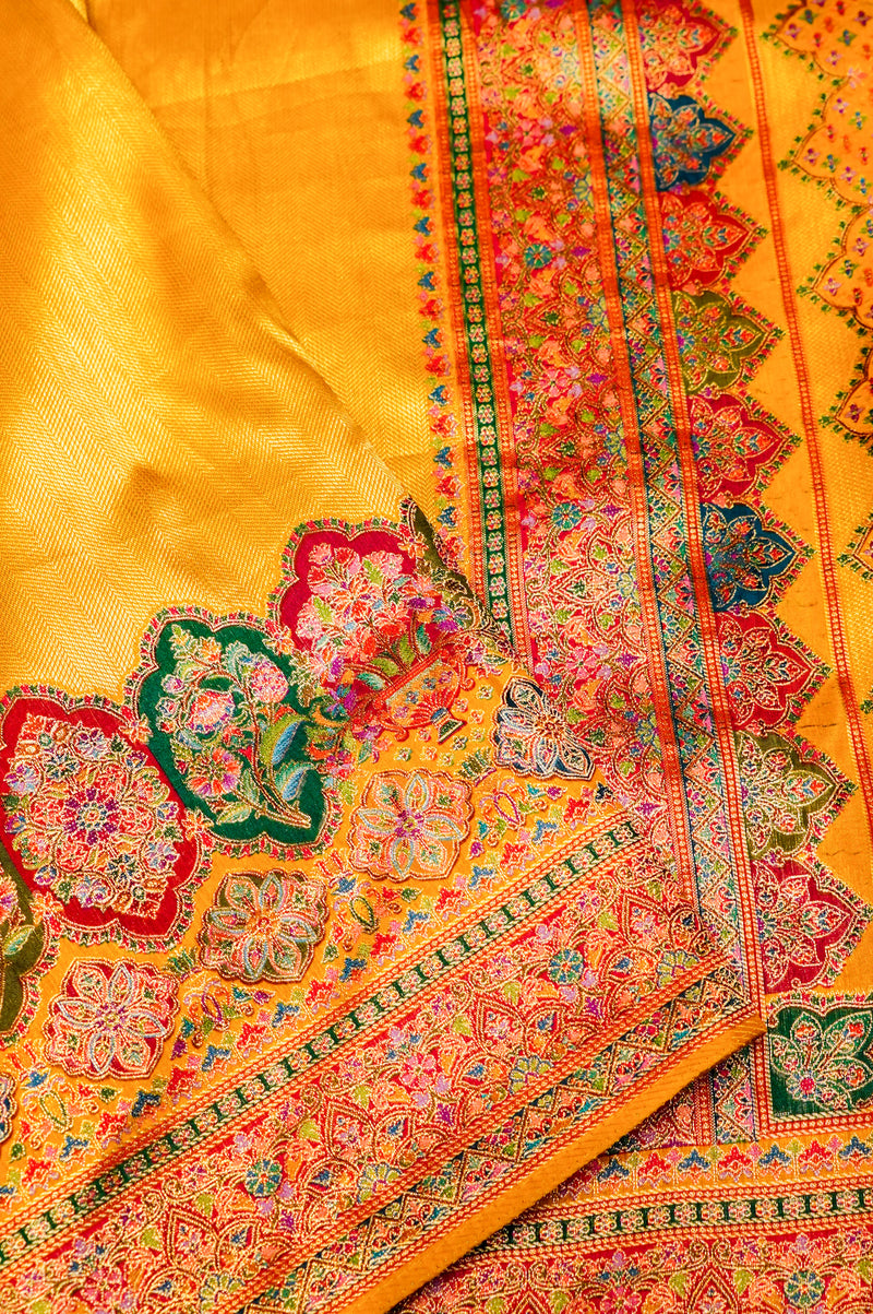 Banarasi Golden Blended Moonga Silk Saree