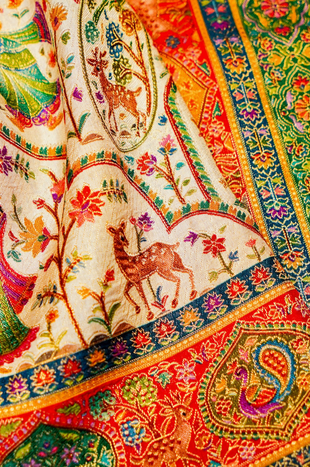 Banarasi White Blended Moonga Silk Saree