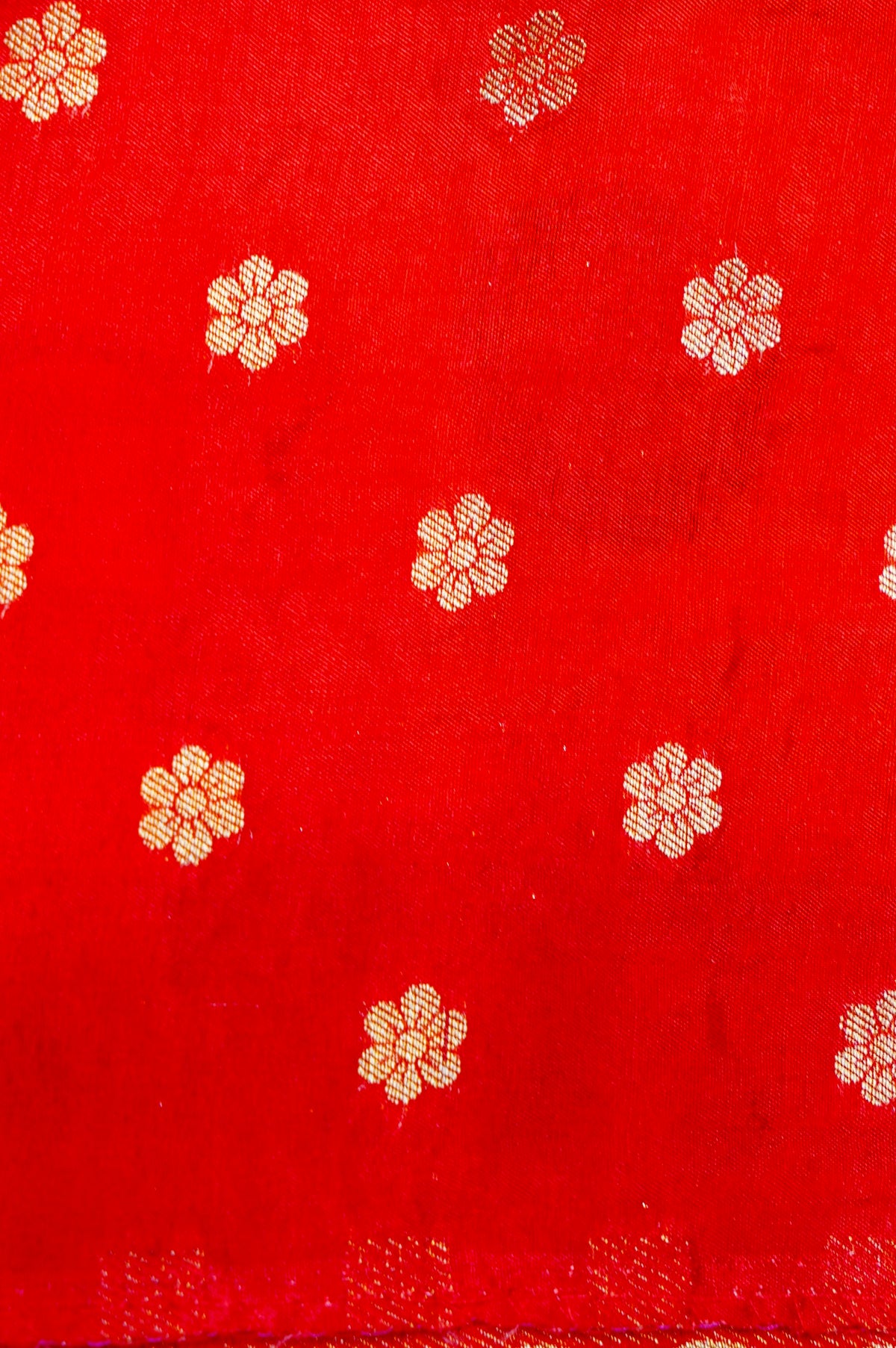 Banarasi Off White Blended Moonga Silk Saree
