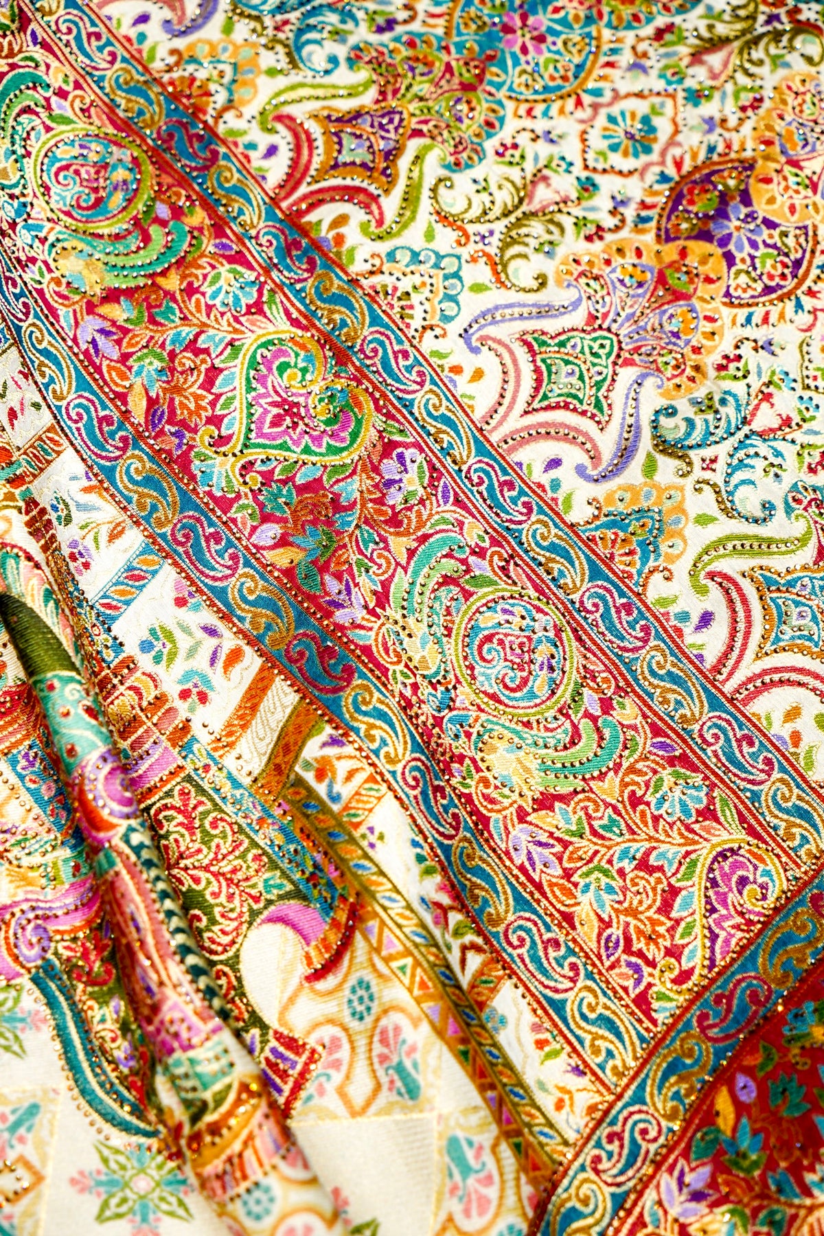 Banarasi Off White Blended Moonga Silk Saree