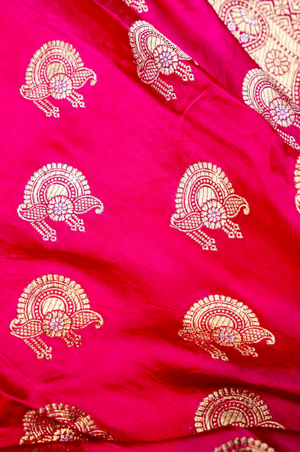 Banarasi Pink Blended Soft Silk Saree