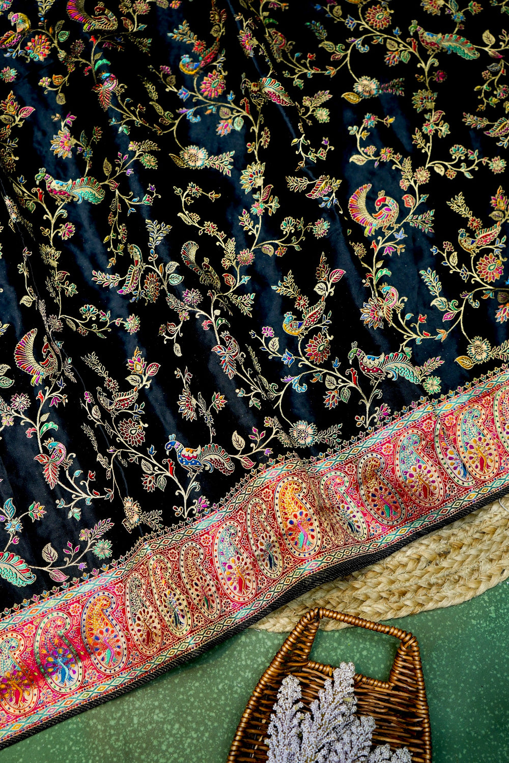 Banarasi Black Blended Gajji Silk Saree