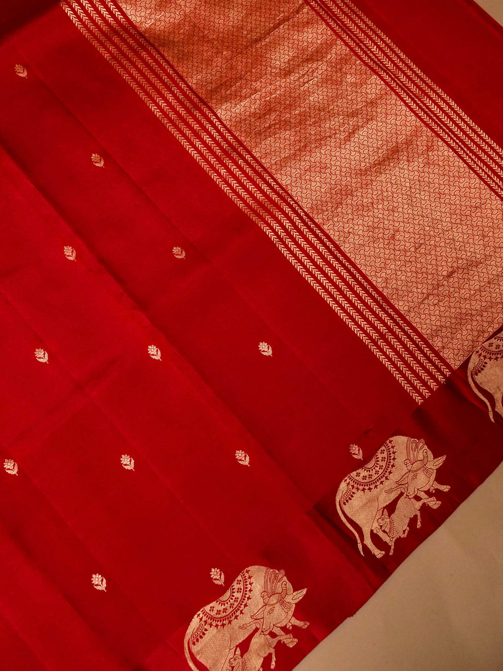 Handwoven Red Banarasi Motif Katan Soft Silk Saree