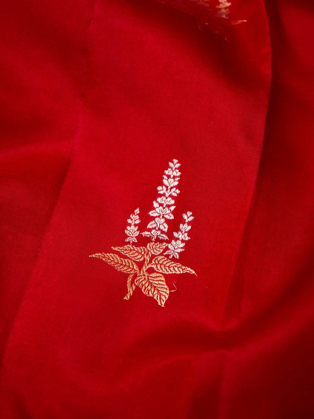 Handwoven Red Banarasi Katan Soft Silk Saree