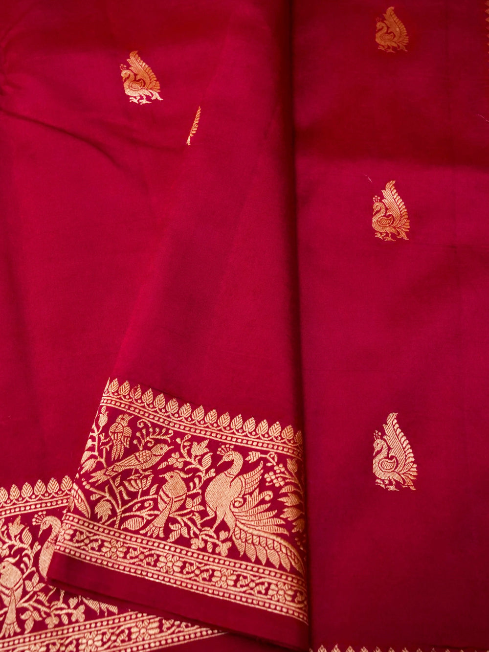 Handwoven Red Banarasi Motif Katan Soft Silk Saree