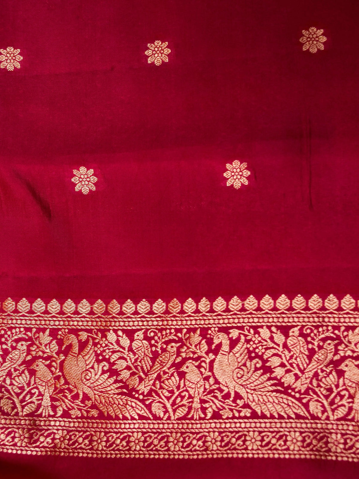 Handwoven Red Banarasi Motif Katan Soft Silk Saree