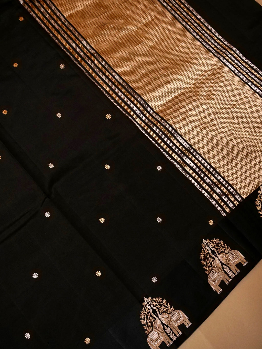 Handwoven Black Banarasi Motif Katan Soft Silk Saree