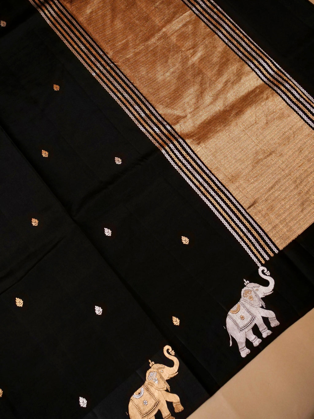 Handwoven Black Banarasi Motif Katan Soft Silk Saree