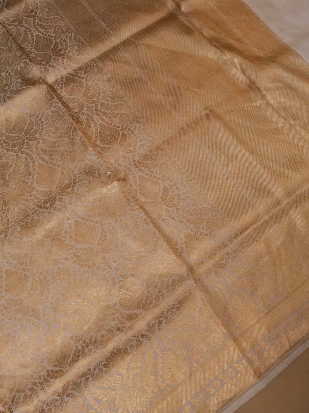 Handwoven Light Grey Banarasi Katan Soft Silk Saree