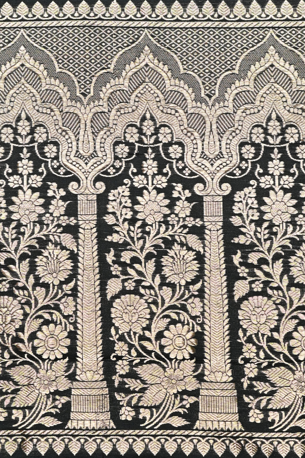 Handwoven Black Motif Banarasi katan Silk Saree