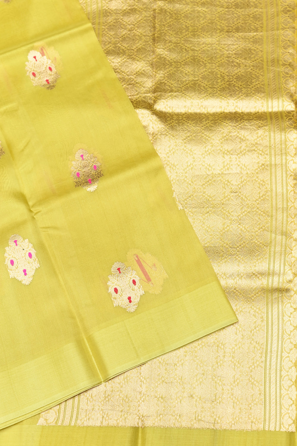 Butter Yellow Motif Breezy Organza Handwoven Banarasi Saree
