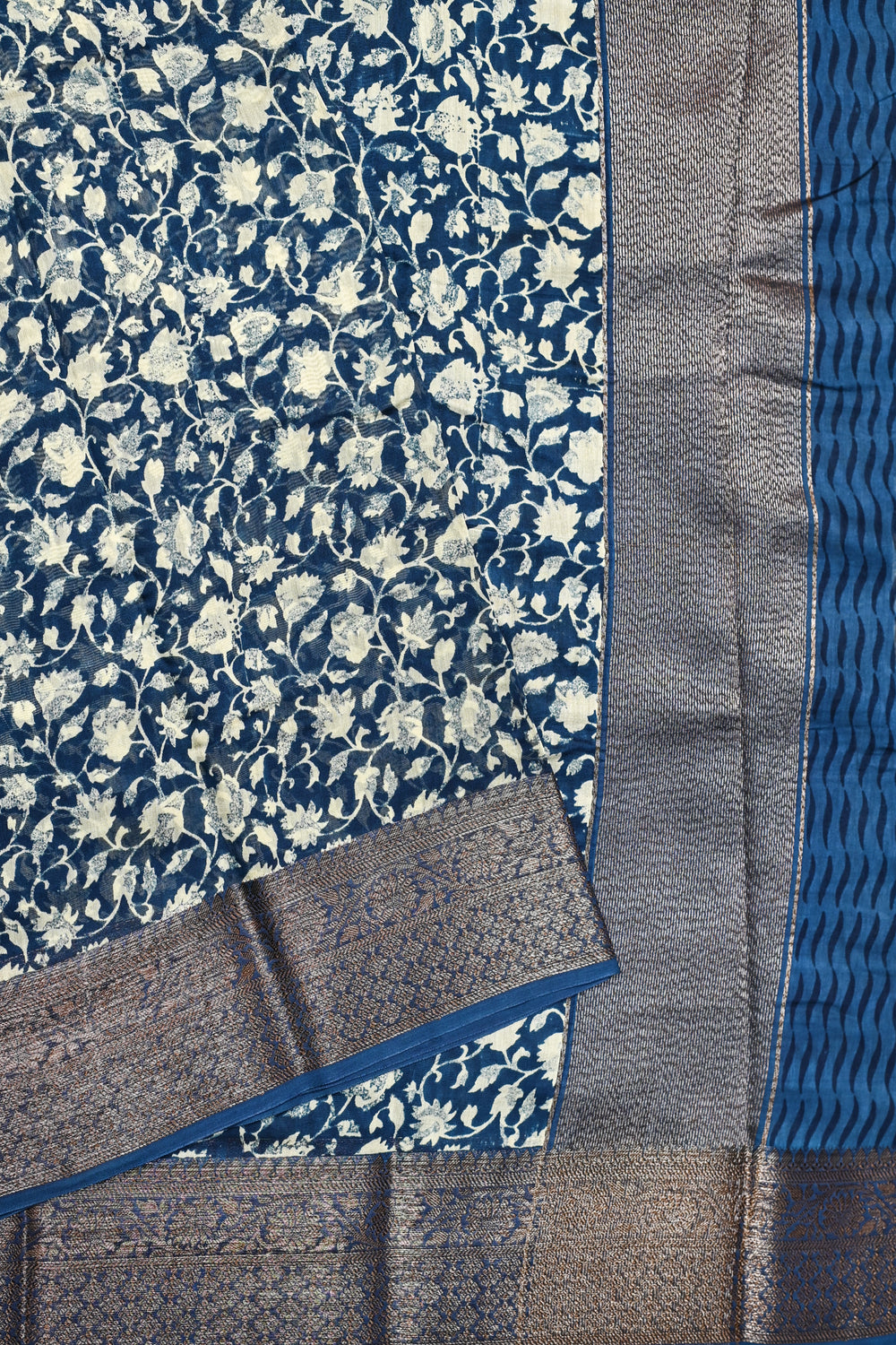 Blue Jangla Cotton Blended Saree