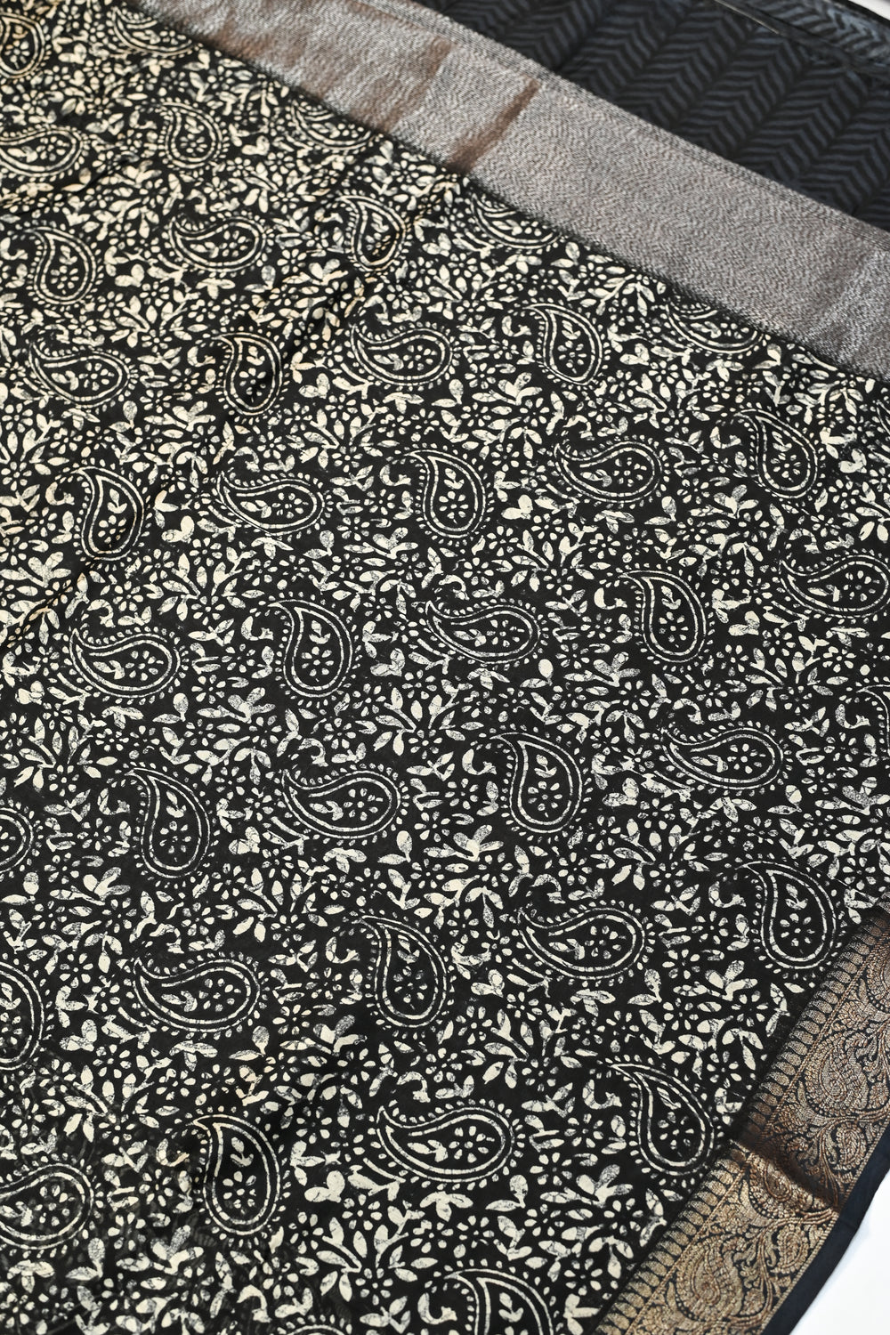 Black Jangla Cotton Blended Saree