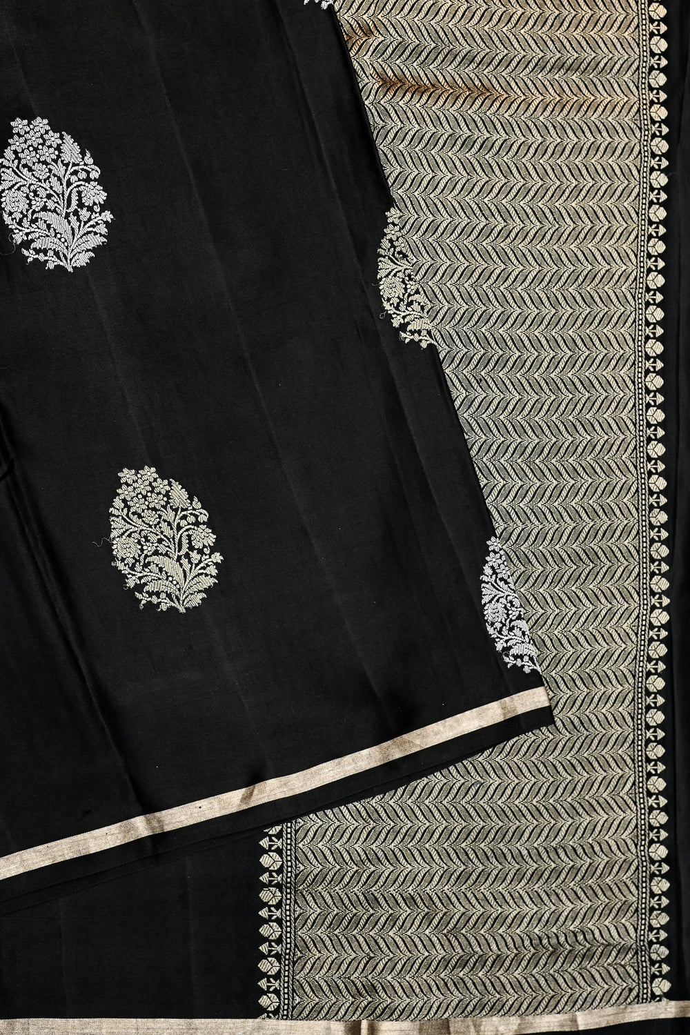 Jet Black Motif Mashru Silk  Handwoven Banarasi Saree