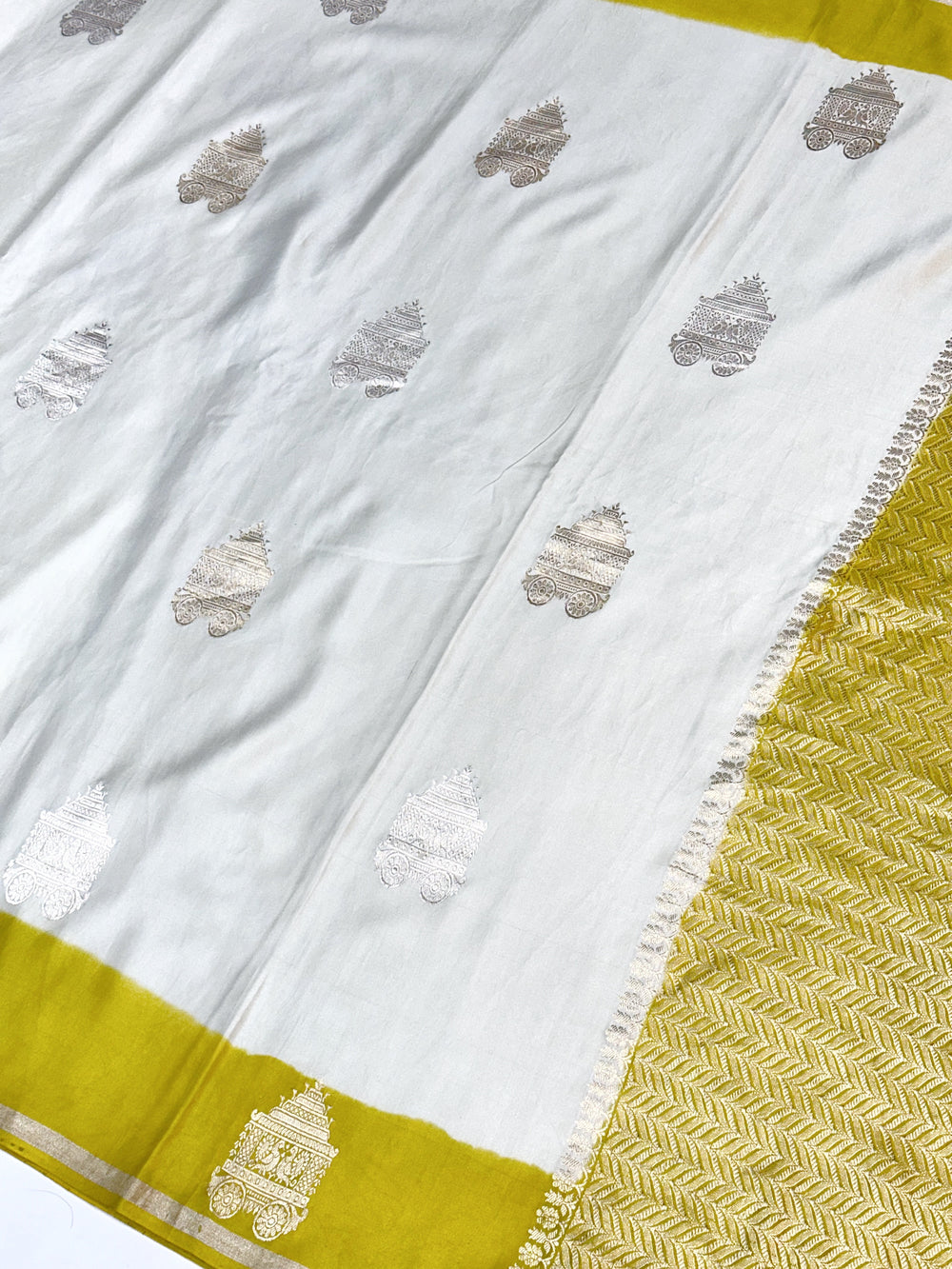 Pearl White Resham Embroidery Crepe  Handwoven Banarasi Saree