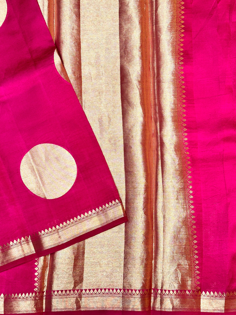 Magenta Pink Motif Soft Silk  Handwoven Banarasi Saree