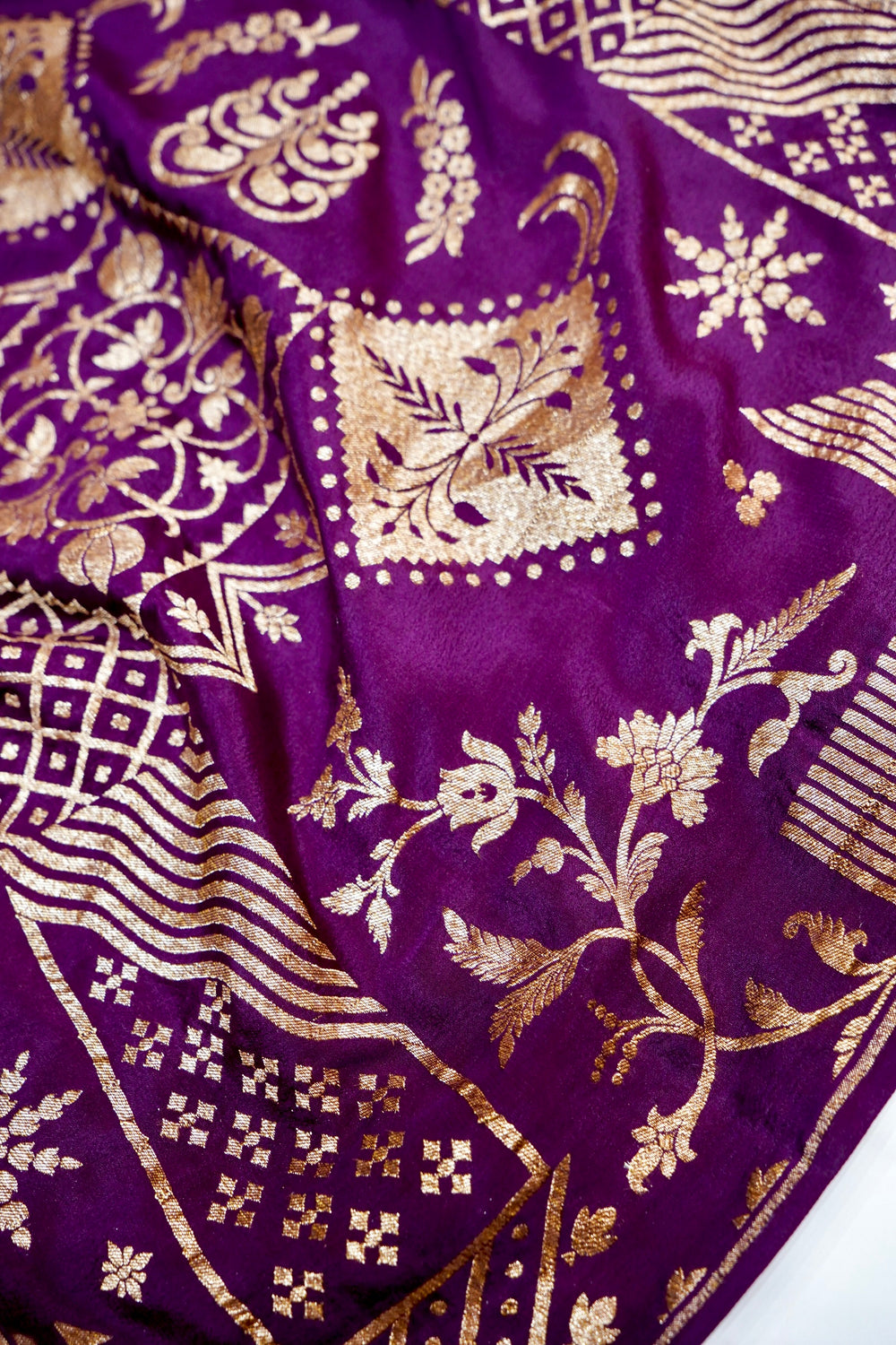 Wine Purple Geometric Crepe  Handwoven Banarasi Saree