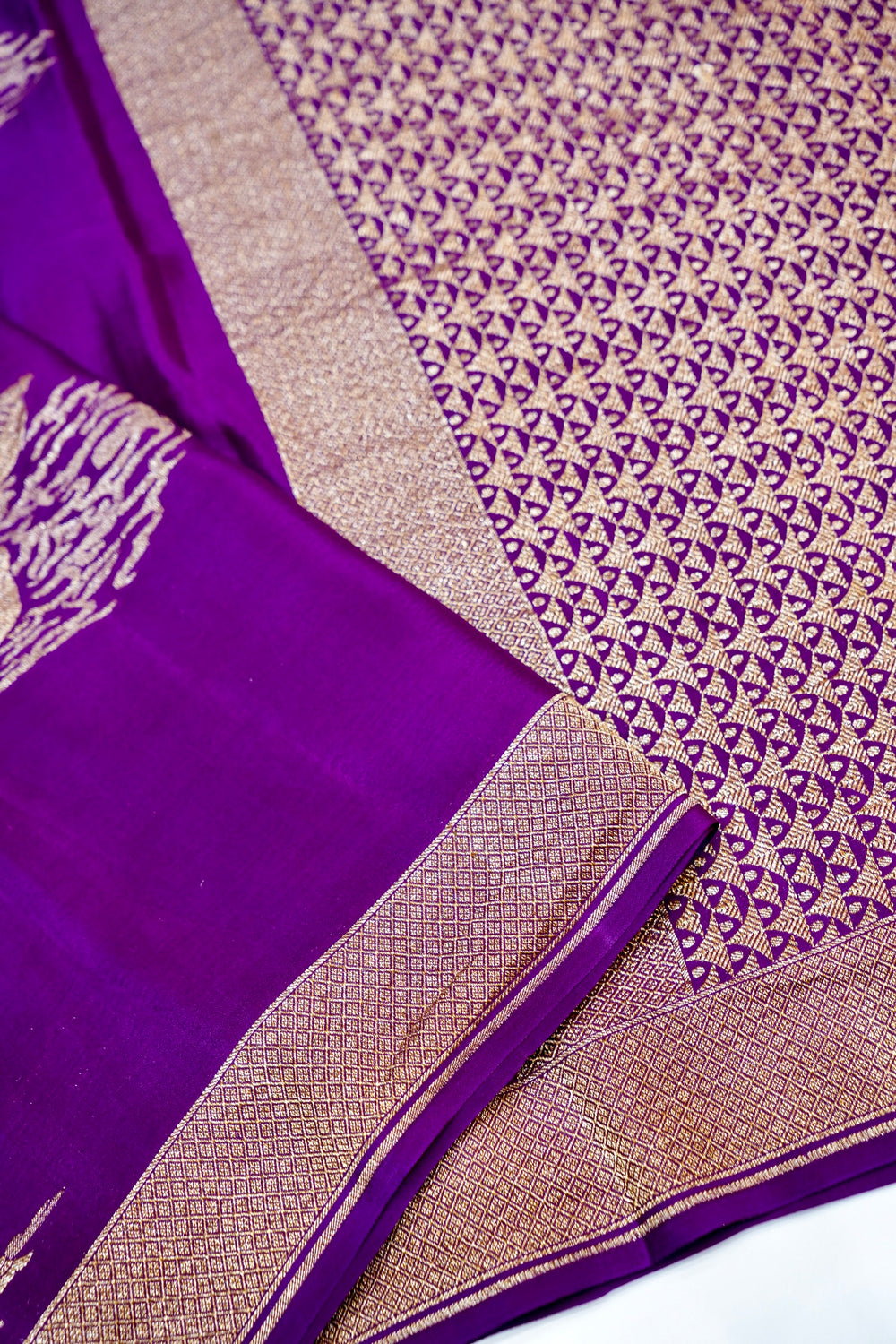 Violet Purple Motif Crepe  Handwoven Banarasi Saree
