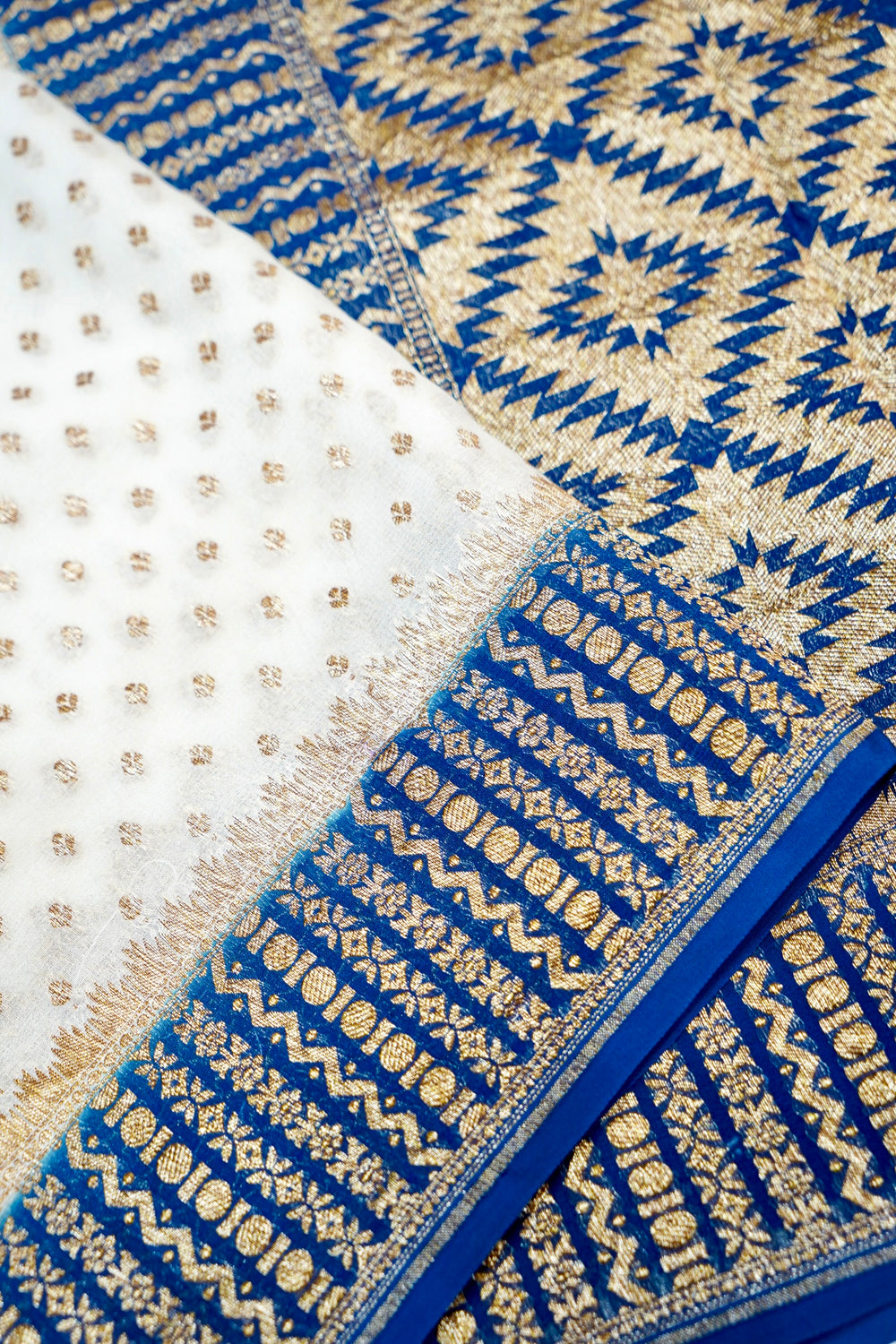 Snow White Booti Crepe  Handwoven Banarasi Saree