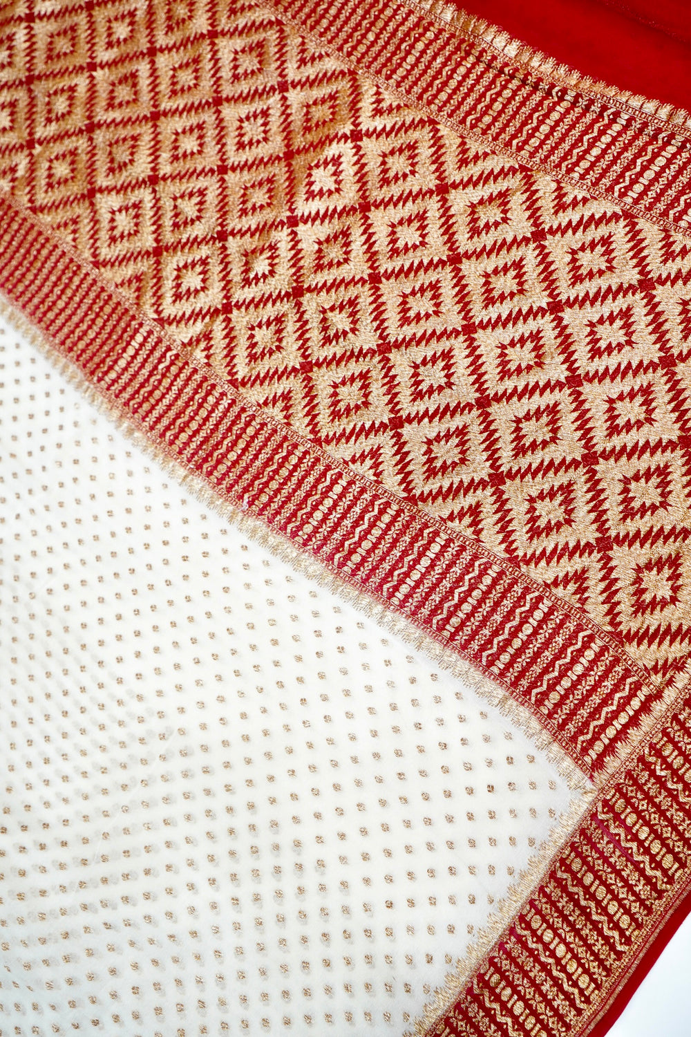 Snow White Booti Crepe  Handwoven Banarasi Saree