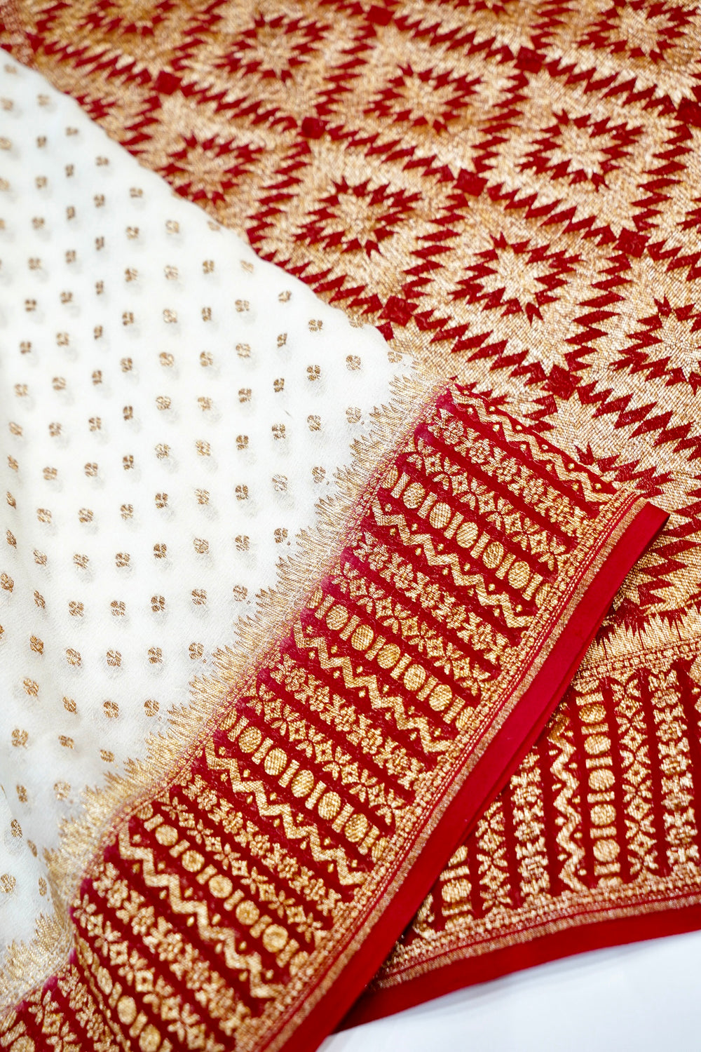 Snow White Booti Crepe  Handwoven Banarasi Saree
