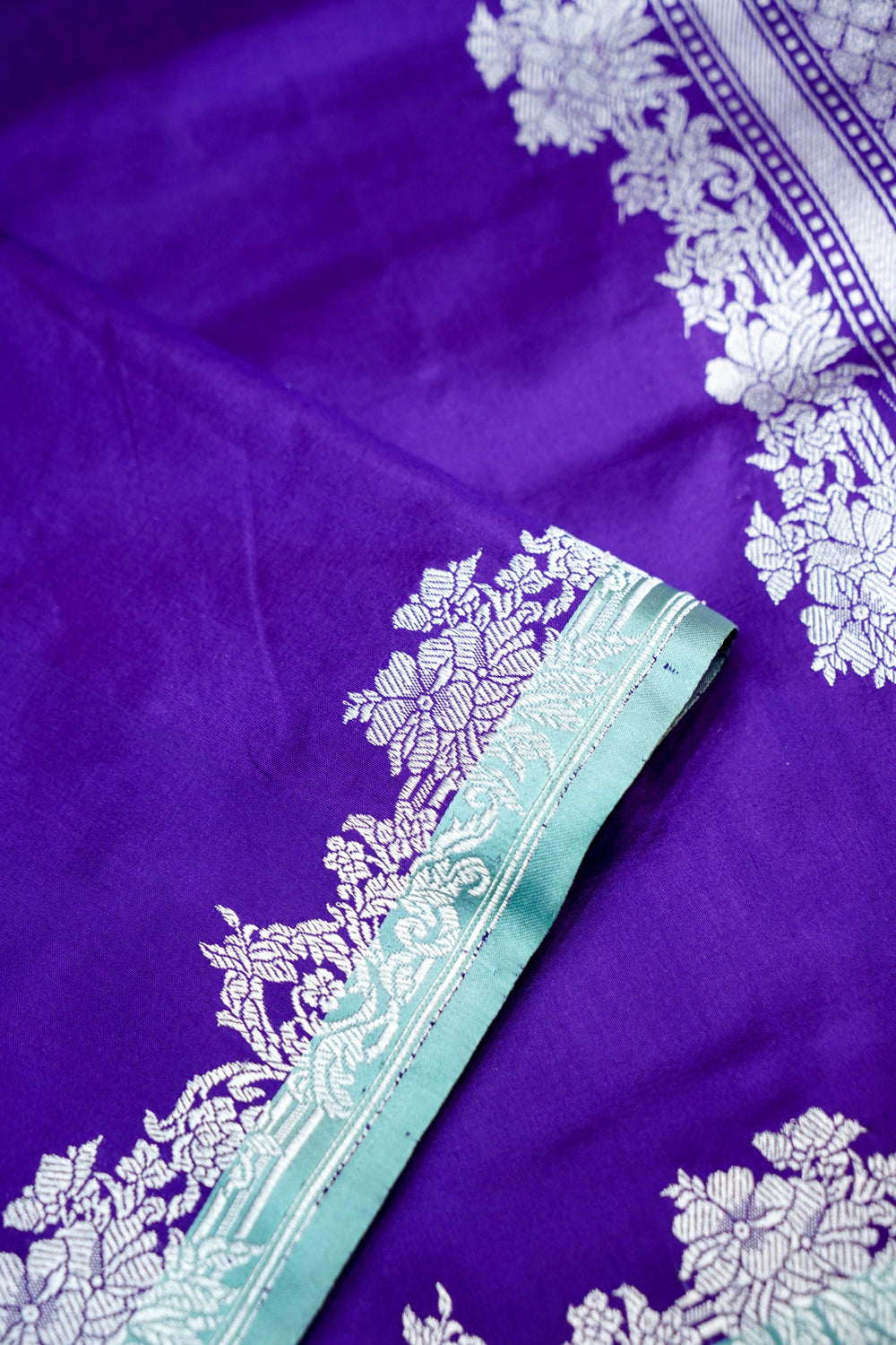 Orchid Purple Motif Katan Silk Handwoven Banarasi Saree