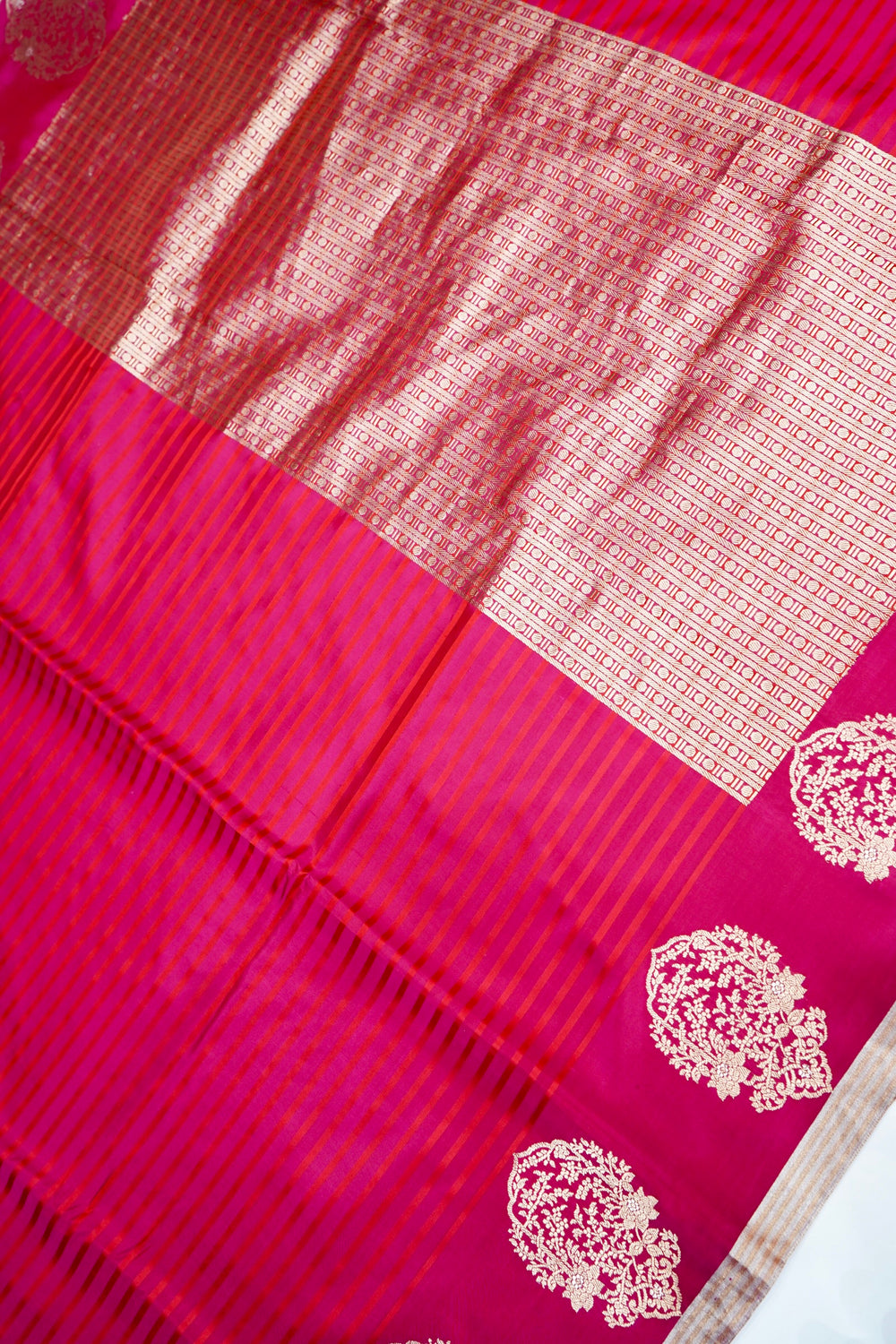 Magenta Pink Motif Mashru Silk  Handwoven Banarasi Saree