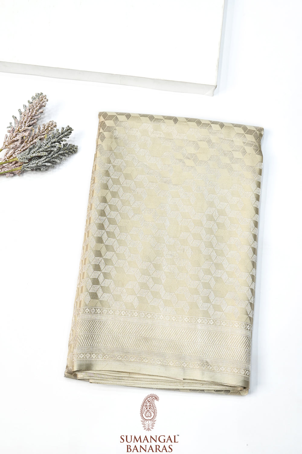 Chiffon White Tanchoi Mashru Silk  Handwoven Banarasi Saree