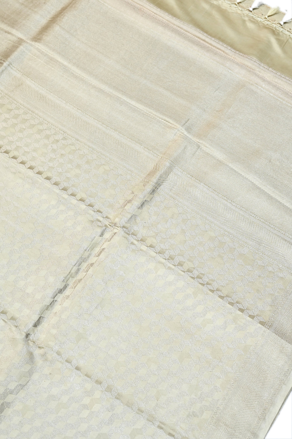Chiffon White Tanchoi Mashru Silk  Handwoven Banarasi Saree