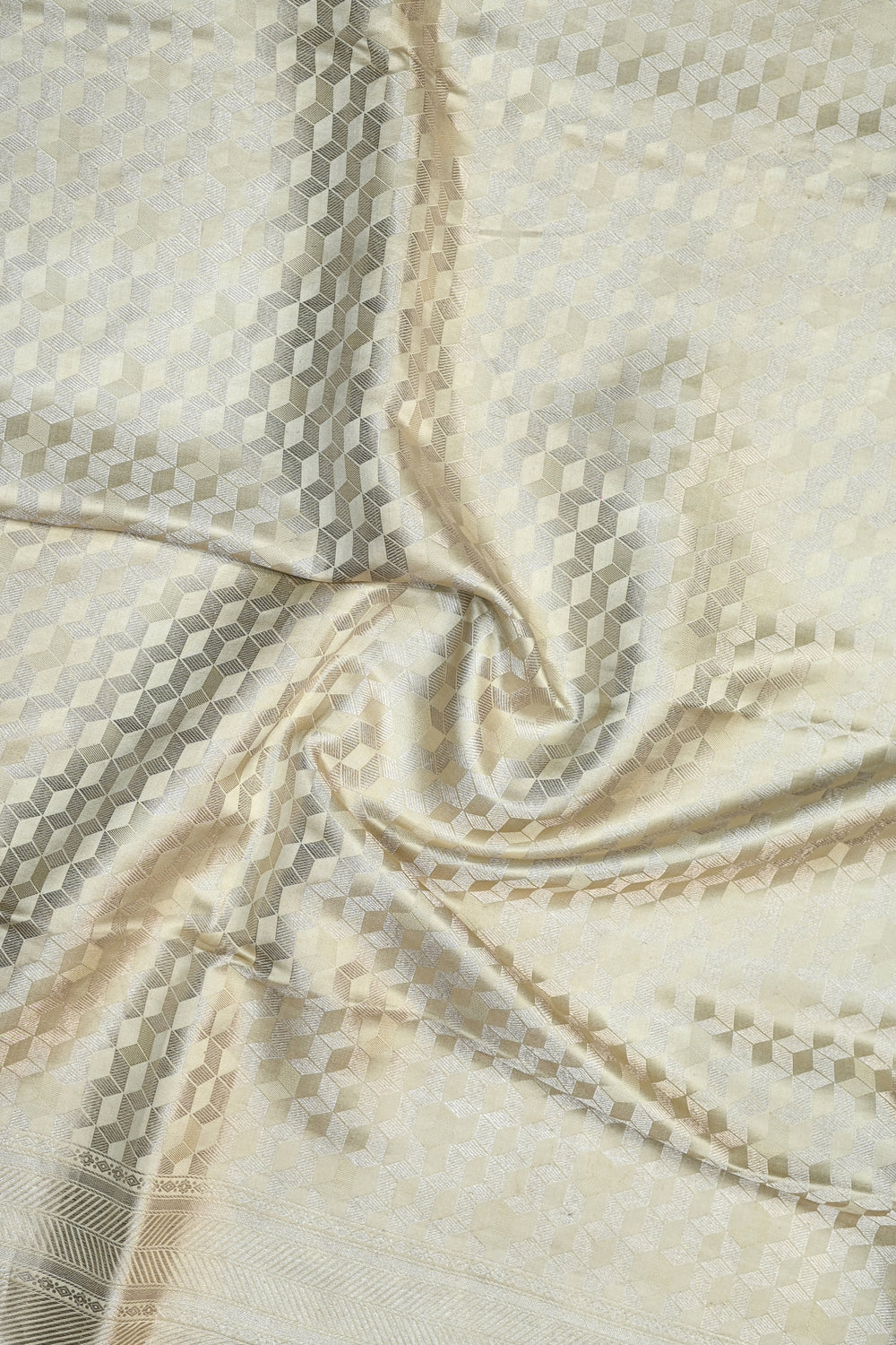 Chiffon White Tanchoi Mashru Silk  Handwoven Banarasi Saree