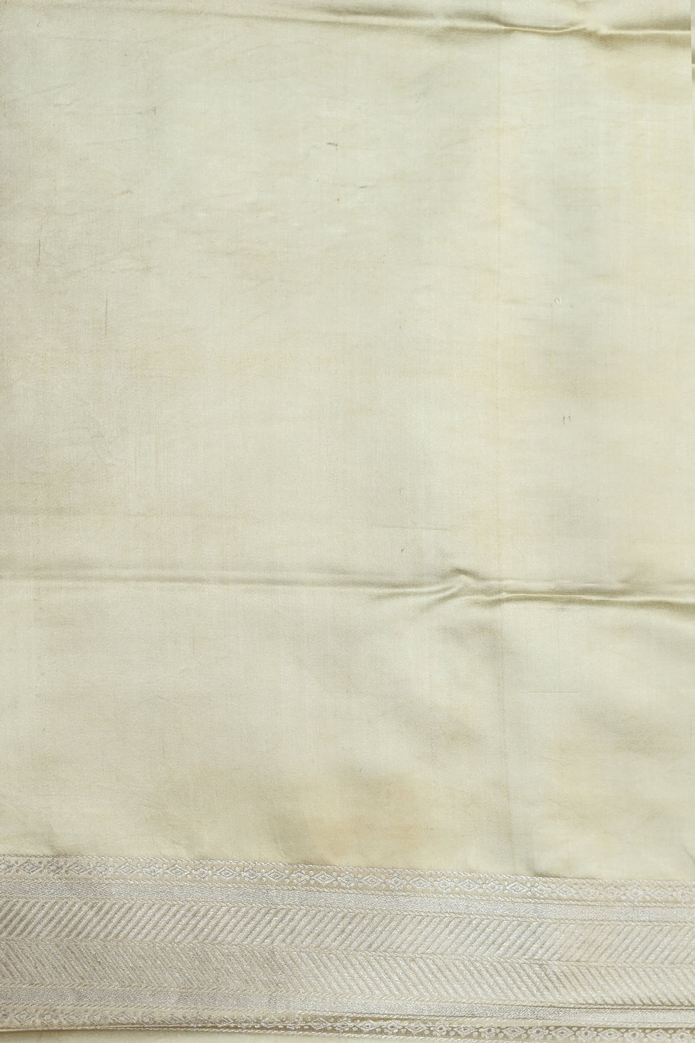 Chiffon White Tanchoi Mashru Silk  Handwoven Banarasi Saree