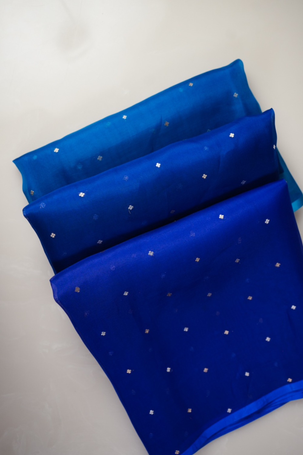 Shaded Blue Booti Breezy Organza Handwoven Banarasi Saree