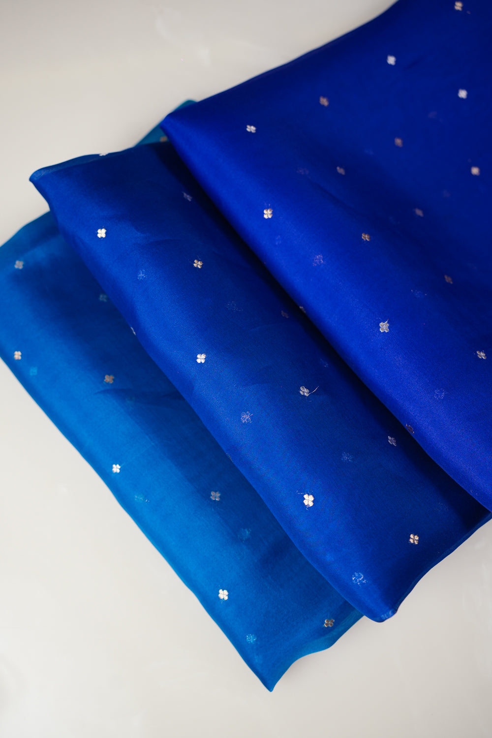 Shaded Blue Booti Breezy Organza Handwoven Banarasi Saree