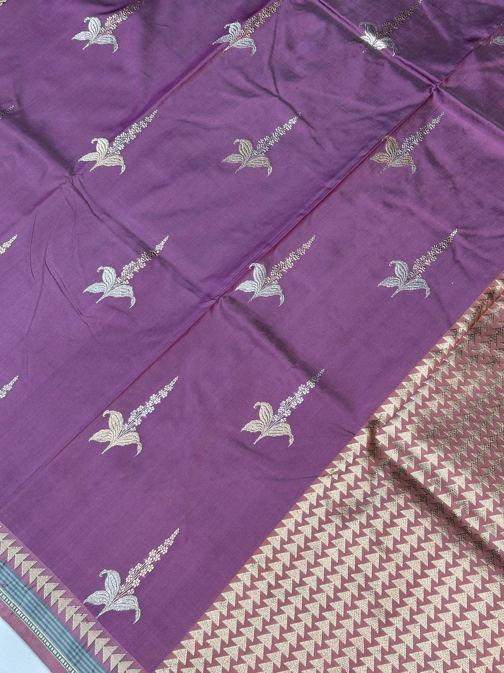 Mauve Pink Motif Katan Silk Handwoven Banarasi Saree
