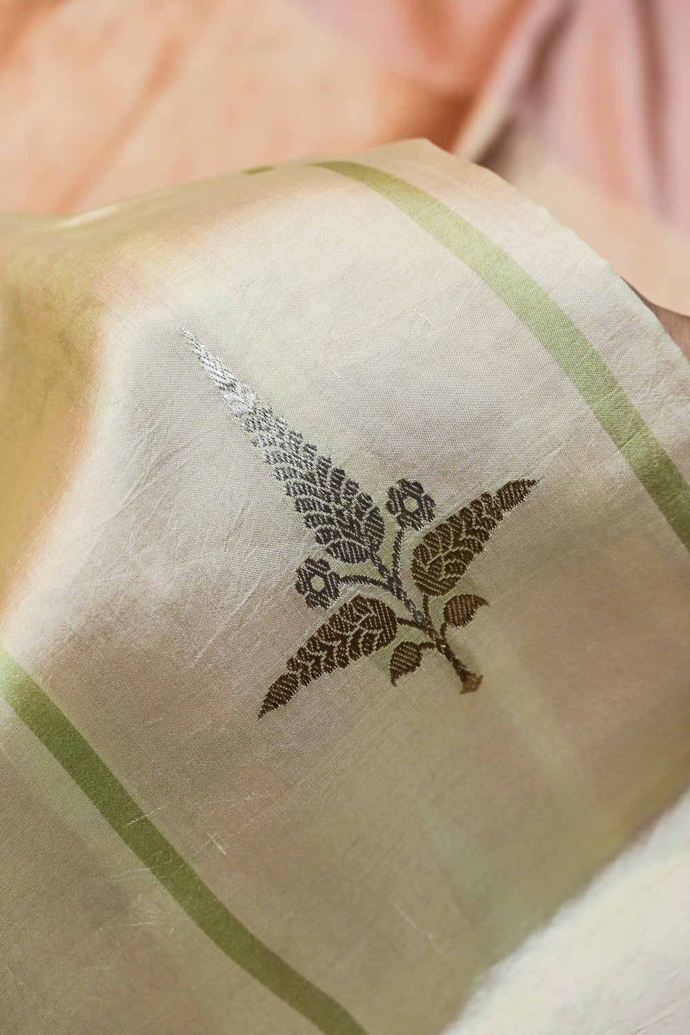 Oyster Tan Motif Katan Silk Handwoven Banarasi Saree