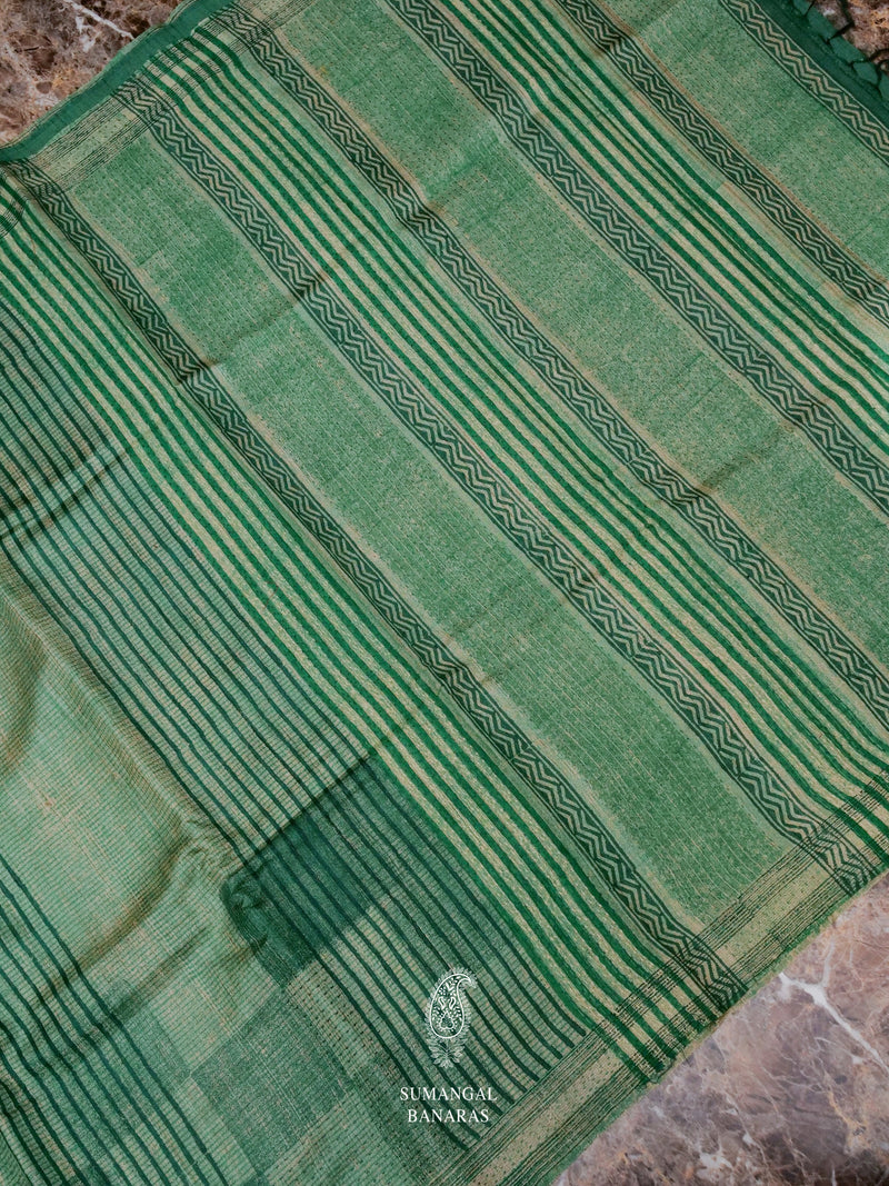 Handwoven Leaf Green Muslin Cotton Saree