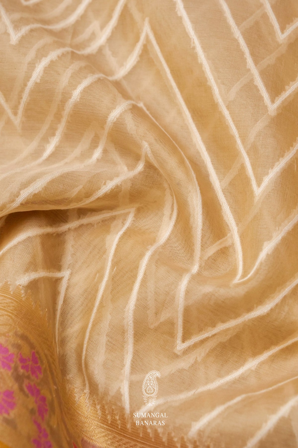 Handwoven Banarsi Yellowish Beige Silk Saree