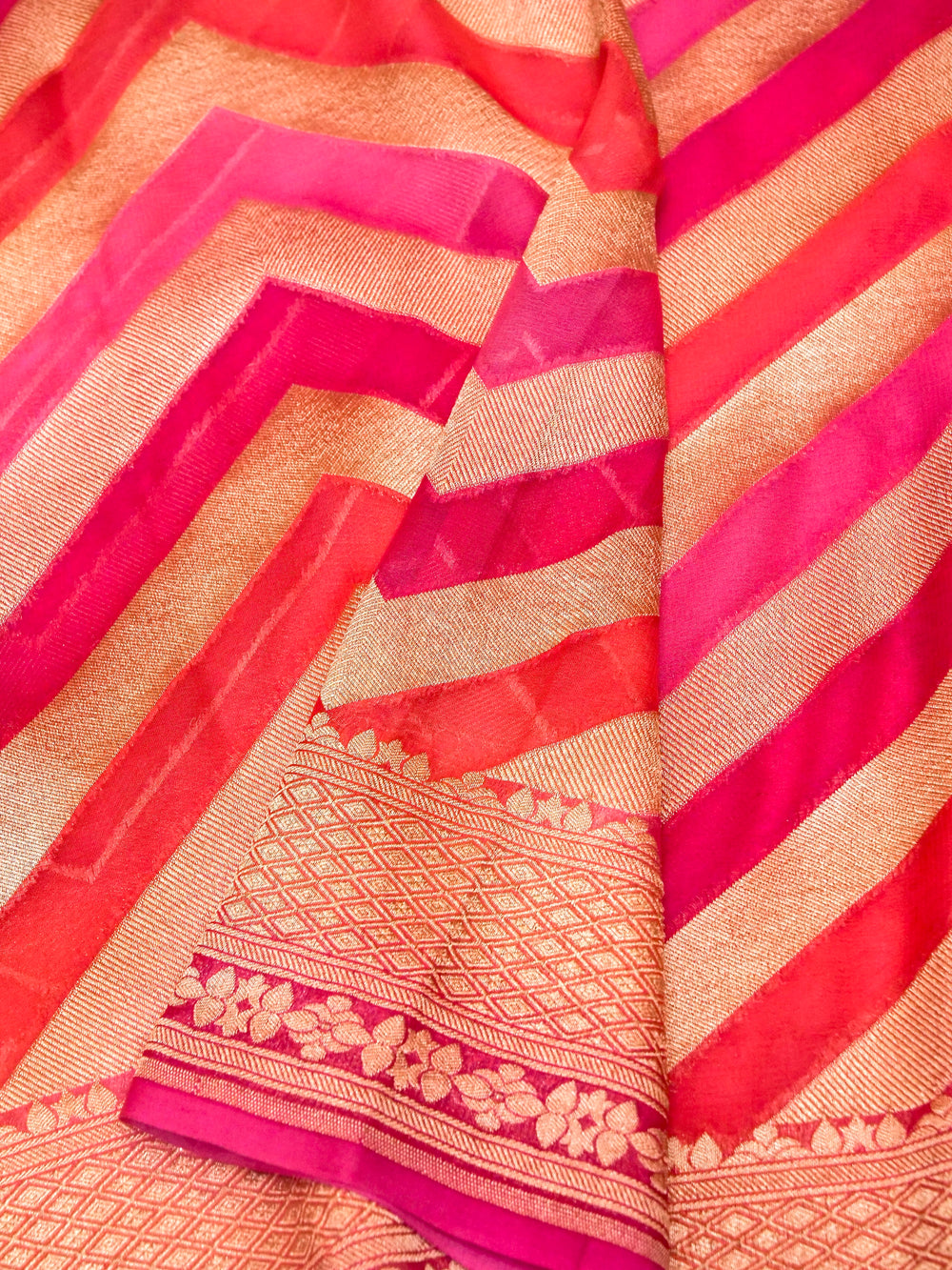 Handwoven Shaded Pink Banarasi Rangkat Khaddi Georgette Silk Saree