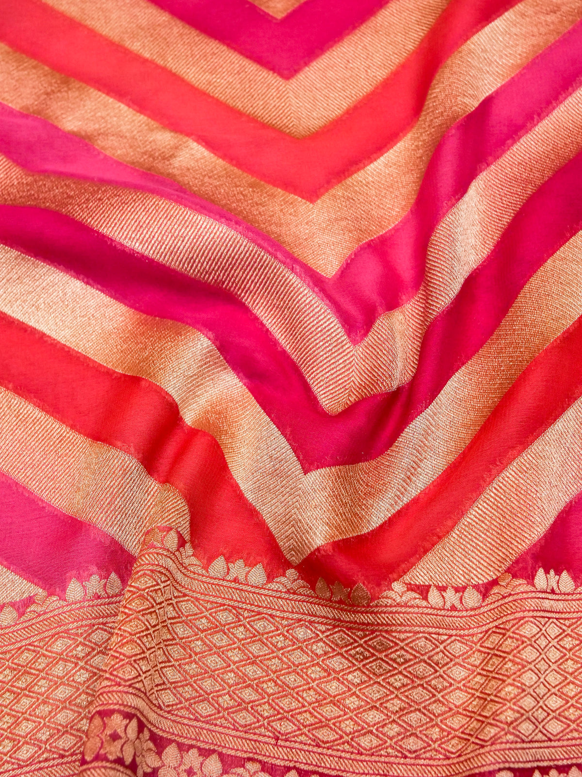Handwoven Shaded Pink Banarasi Rangkat Khaddi Georgette Silk Saree