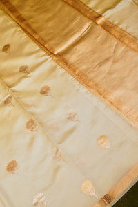 Handwoven Off White Banarasi Katan Soft Silk Saree