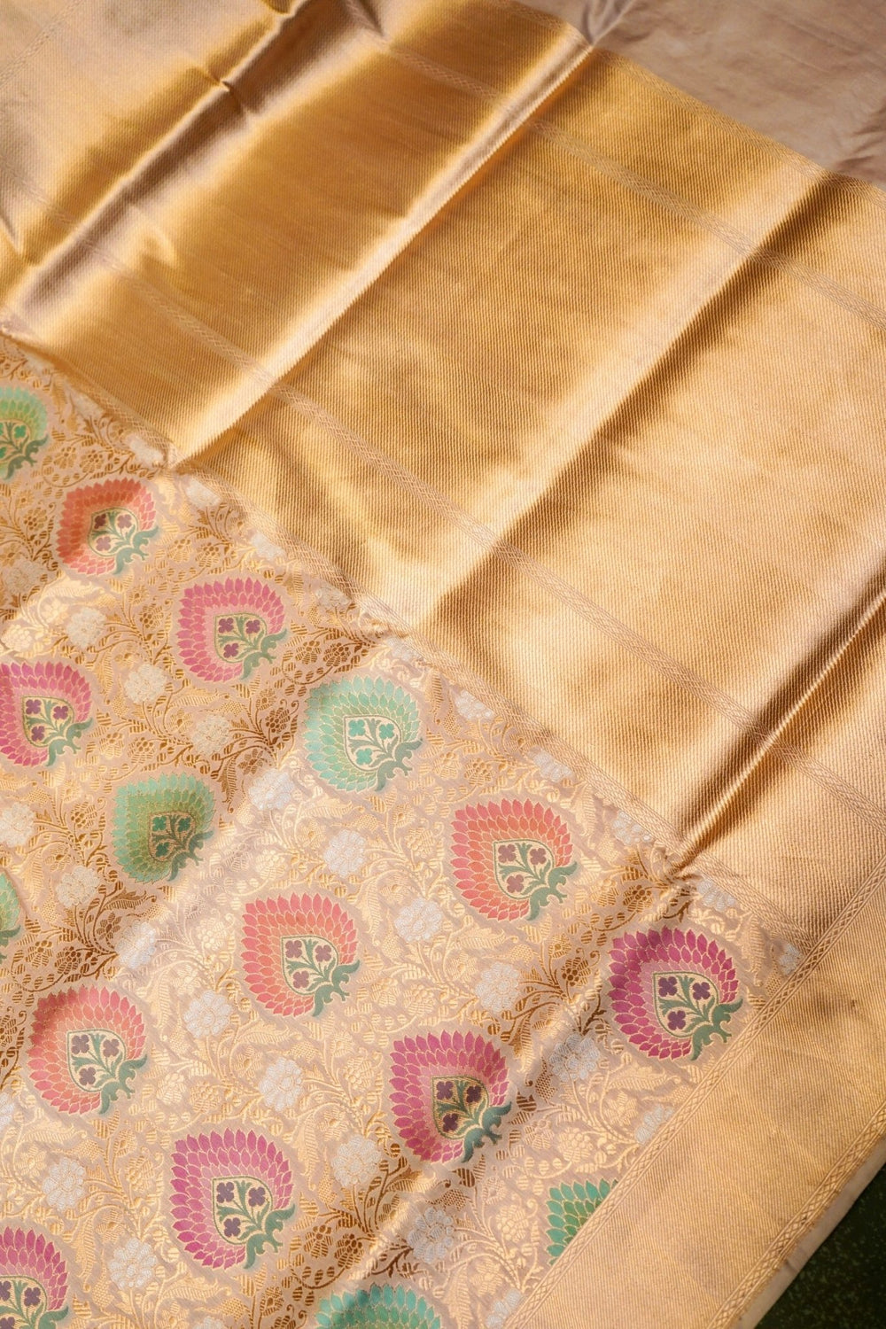 Handwoven Off White Banarasi Katan Silk Saree