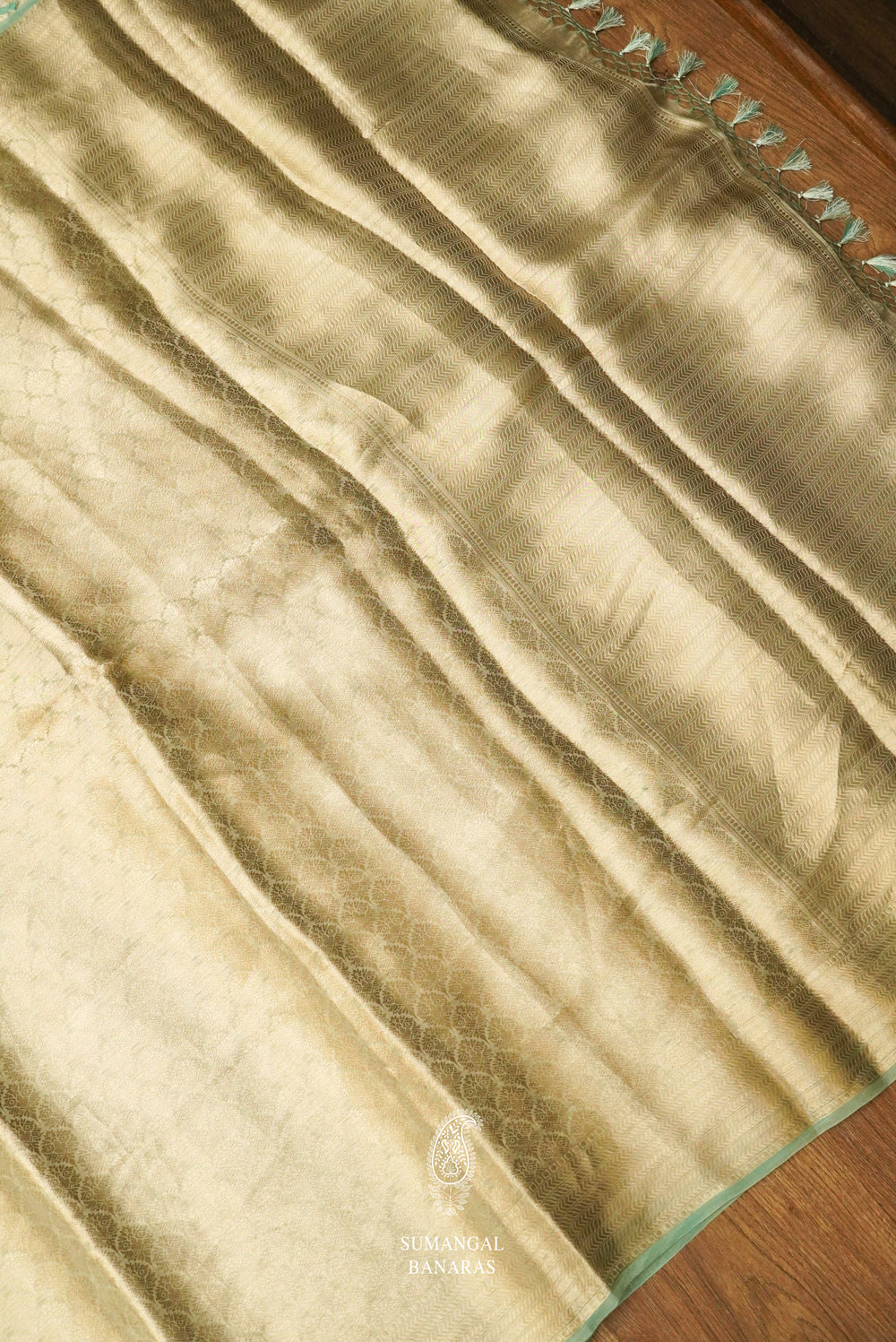 Handwoven Banarsi Fusion Green Tissue Silk Saree
