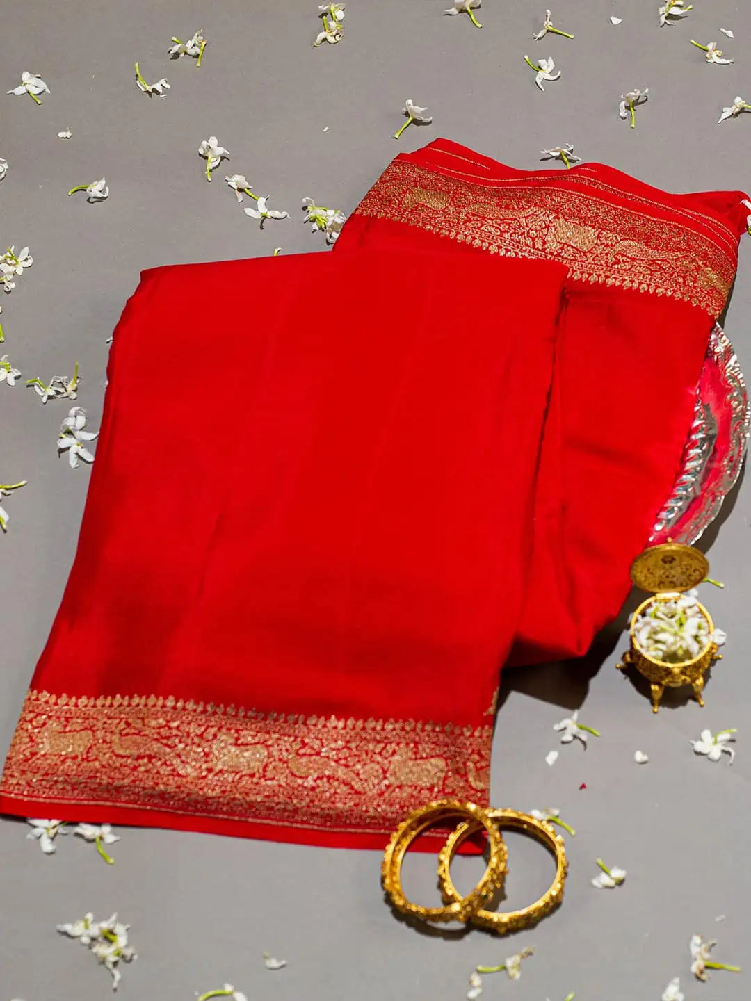 Red & Pink Banarasi Georgette Saree with Zari Weave (Product no 4812) at Rs  3550 | Sarees in Kanpur | ID: 22100108955