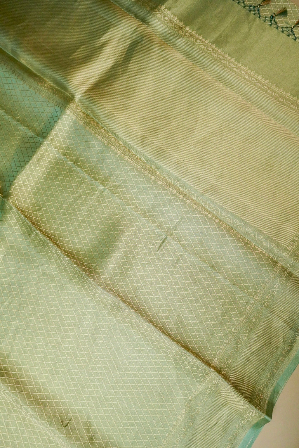 Handwoven Green Banarasi Tissue Silk Saree