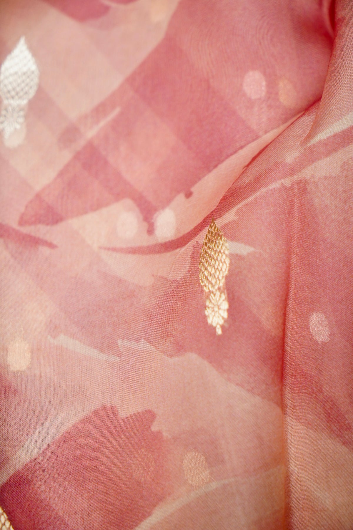Handwoven Peach Banarasi Organza Saree