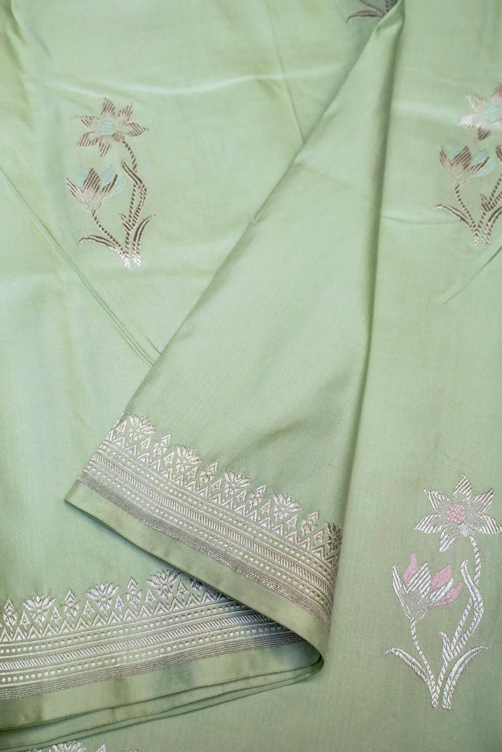 Handwoven Pastel Green  Banarasi  Katan Silk Saree