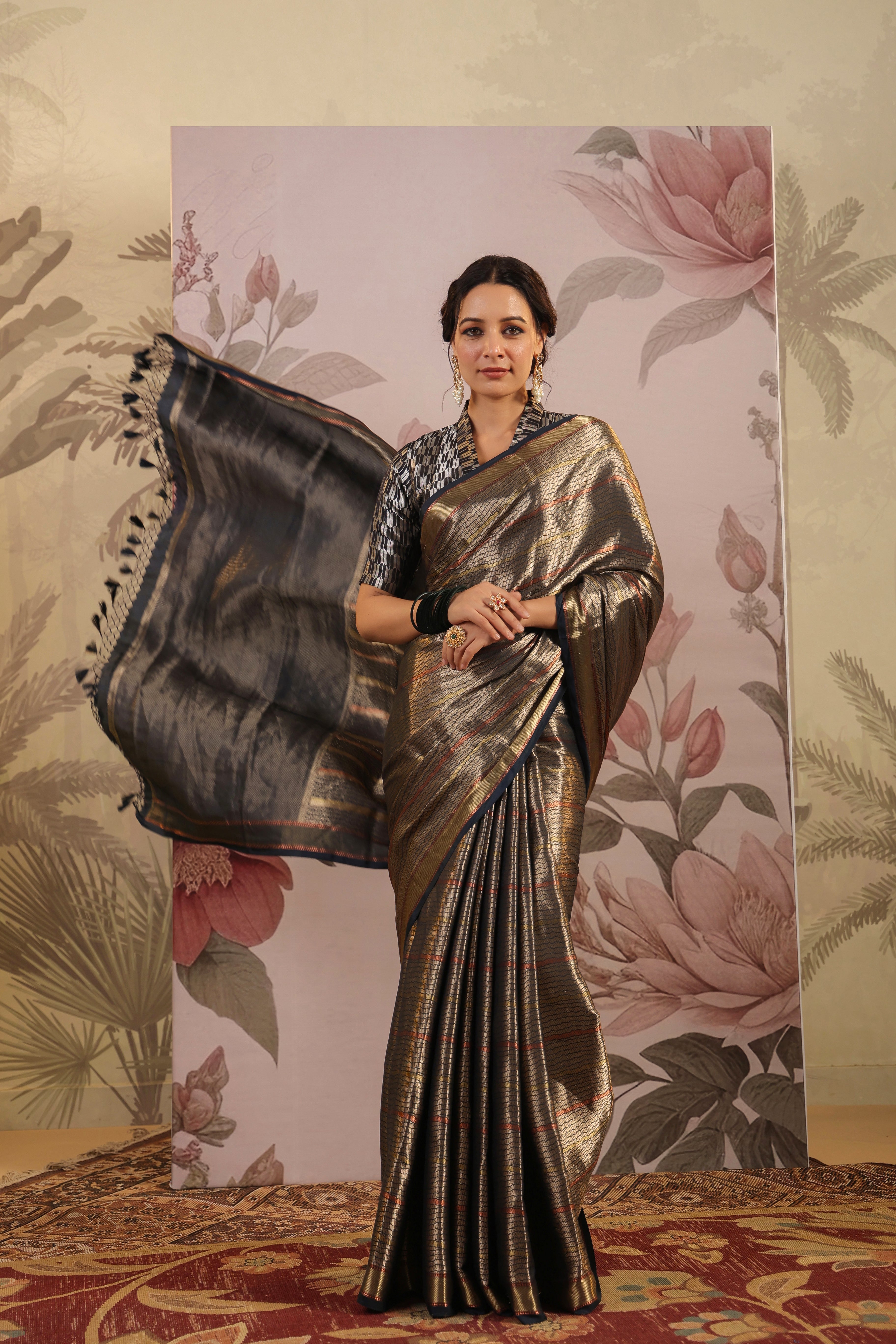 French Navy Blue Banarasi Jamawar Woven Silk Saree : Top Pick at Rs 4280.00  | Banarasi Sarees | ID: 2852793839312