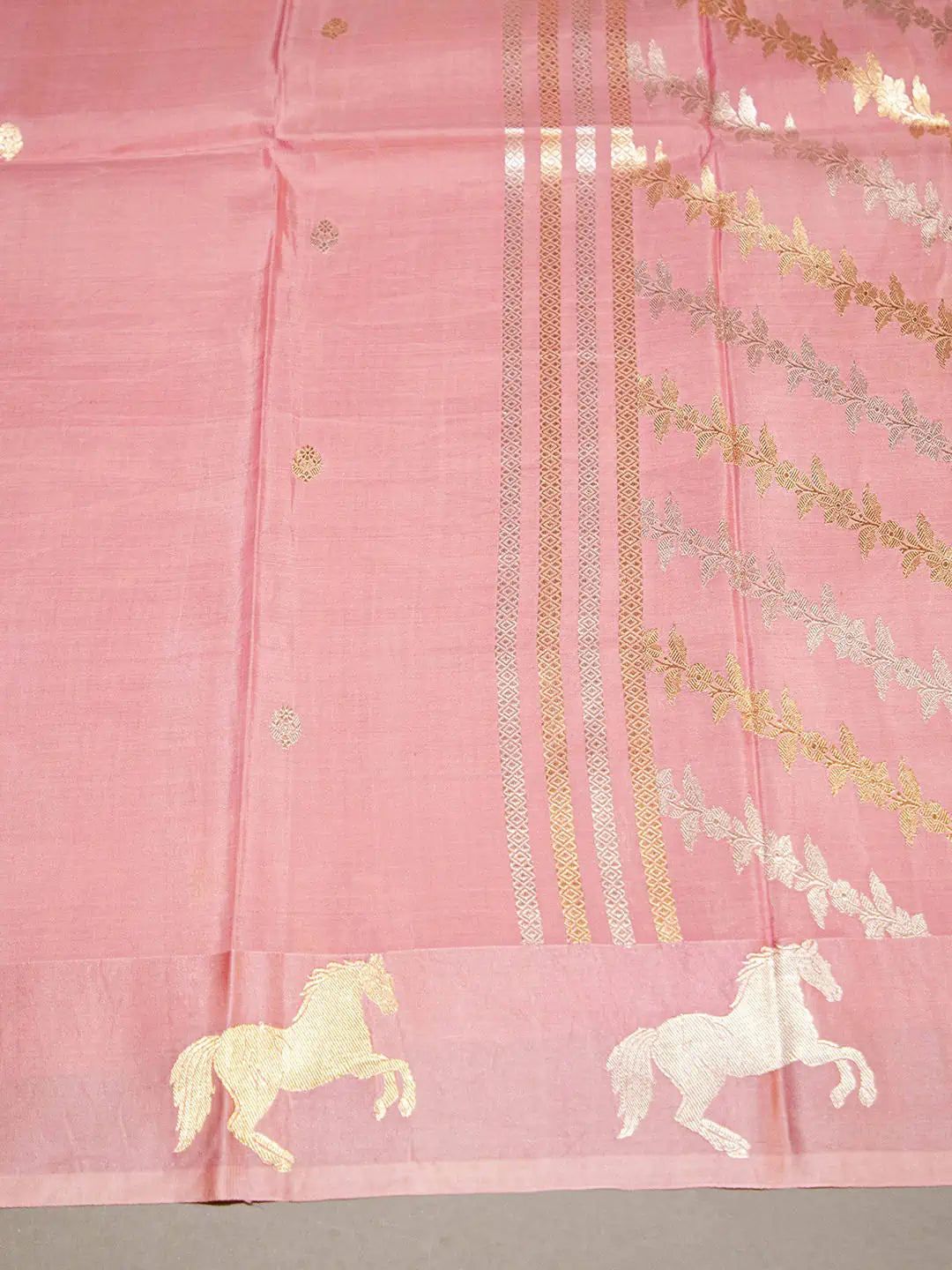 Vandana' Light Mauve Pink Pure Kora Silk Real Zari Banarasi Handloom Saree  | Saree, Handloom saree, Saree trends